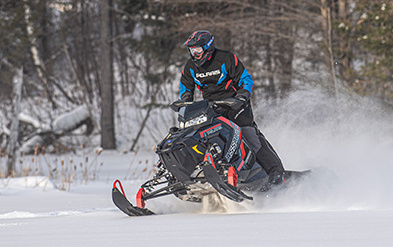 Switchback Assault 146 sur la neige