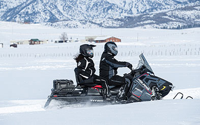 2022 Polaris Titan Adventure Snowmobiles 2022 Polaris Snowmobile Titan Adventure Review