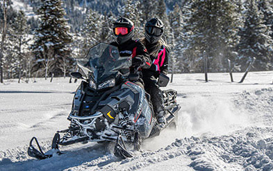 2022 Polaris TITAN Adventure Snowmobiles EN-CA