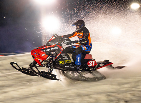POLARIS 600R  レーサー Polaris 600R Race Sled Delivers Improved Performance