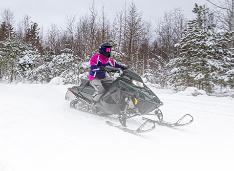 How Do You Start a Snowmobile: Easy Steps for Quick Riding