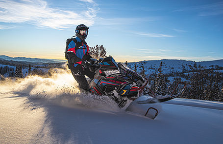 Snowmobile Gear Guide: Staying Warm & Dry